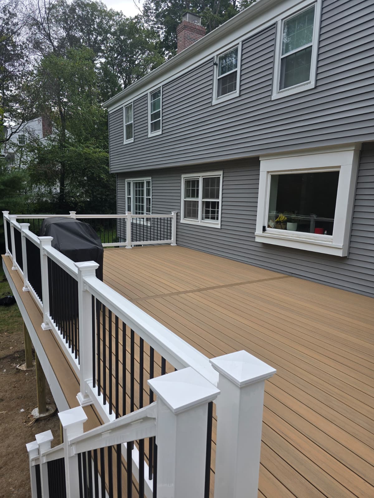 Composite deck showcase with clean board layout